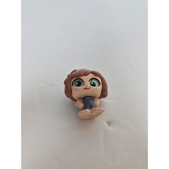 Disney Doorables Pixar Fest Ellie - Picture 3 of 3